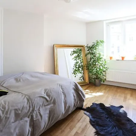 And Parisian Style - 3 Bedrooms Apartment Paris