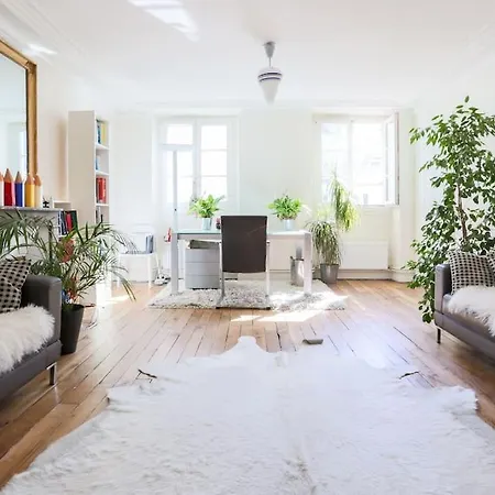 And Parisian Style - 3 Bedrooms