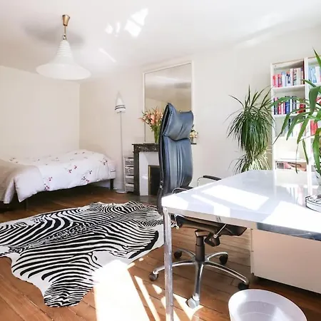 And Parisian Style - 3 Bedrooms * Paris