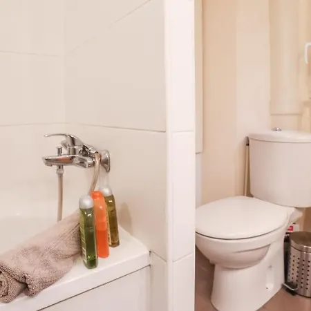 And Parisian Style - 3 Bedrooms Paris